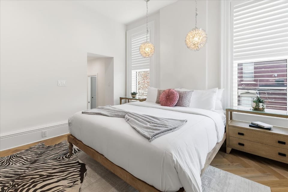 Spacious Fully Renovated Home in DT Lafayette Apartment in West Lafayette