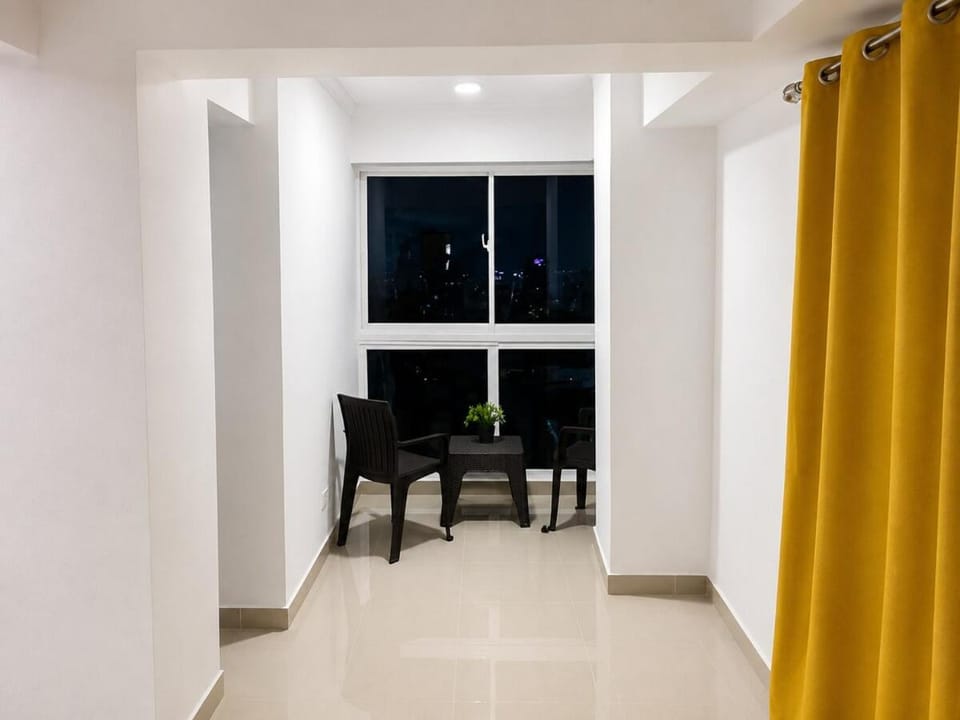 Hermoso penthouse con vista al mar de 3 habitaciones y 3 parqueos a 10 minutos del aeropuerto Apartment in Santo Domingo Este