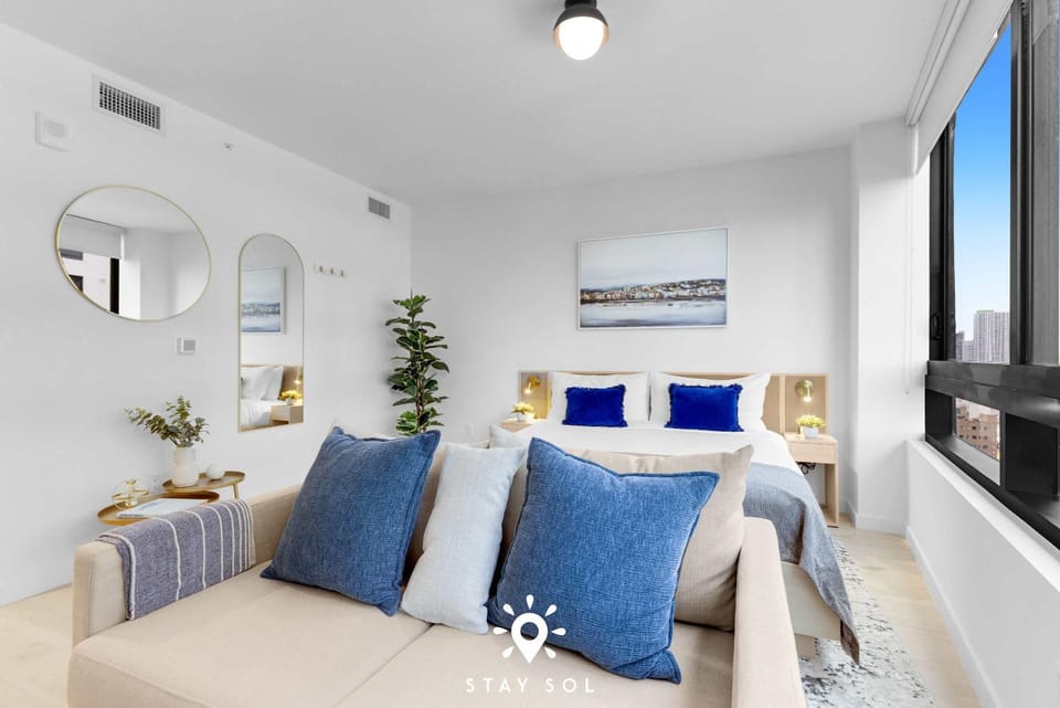 Miami Luxury Studio Rooftop Resort Style Apartment in Miami