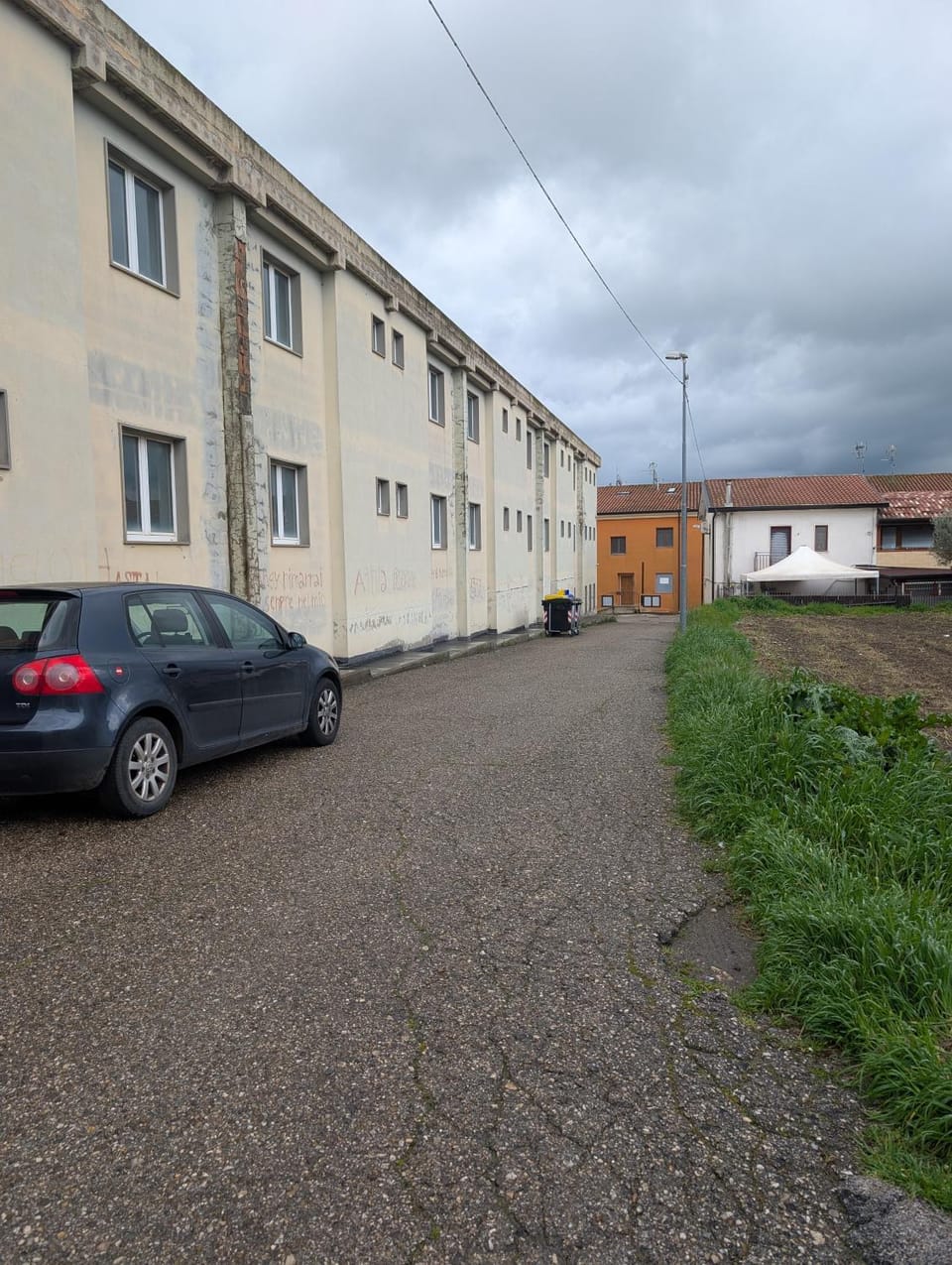 Neighbourhood, Parking