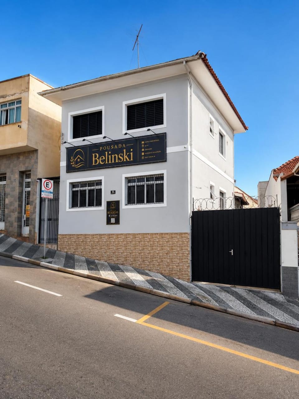 Property building, Day, Street view