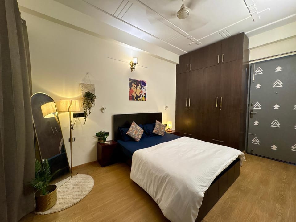 Bed, Photo of the whole room, Bedroom