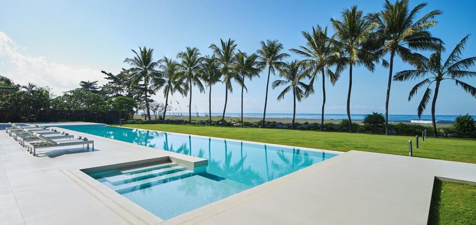 Beach, Swimming pool