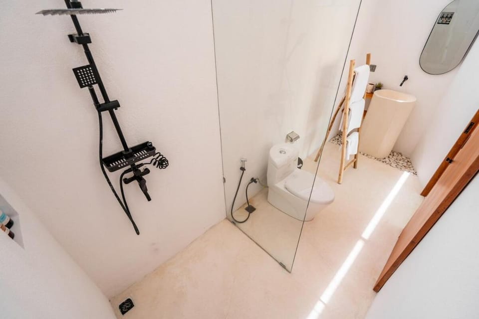 Shower, Toilet, Bathroom