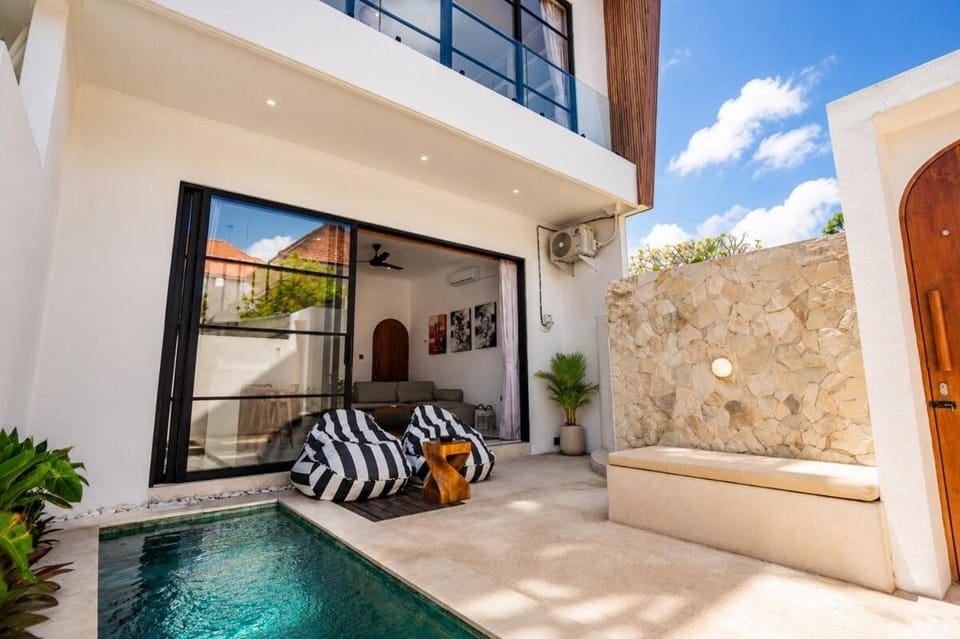Villa Revive - Premium 1BR Canggu Hideaway Villa in North Kuta