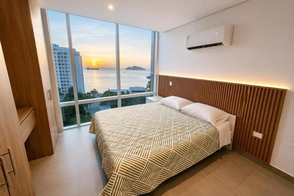 Ocean Views 2BR 2BA Walk to Historic District Apartment in Santa Marta