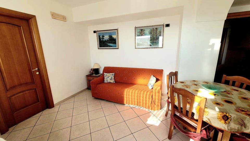 Bed, Living room, Seating area