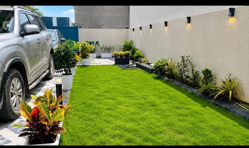Property building, Garden, Garden view