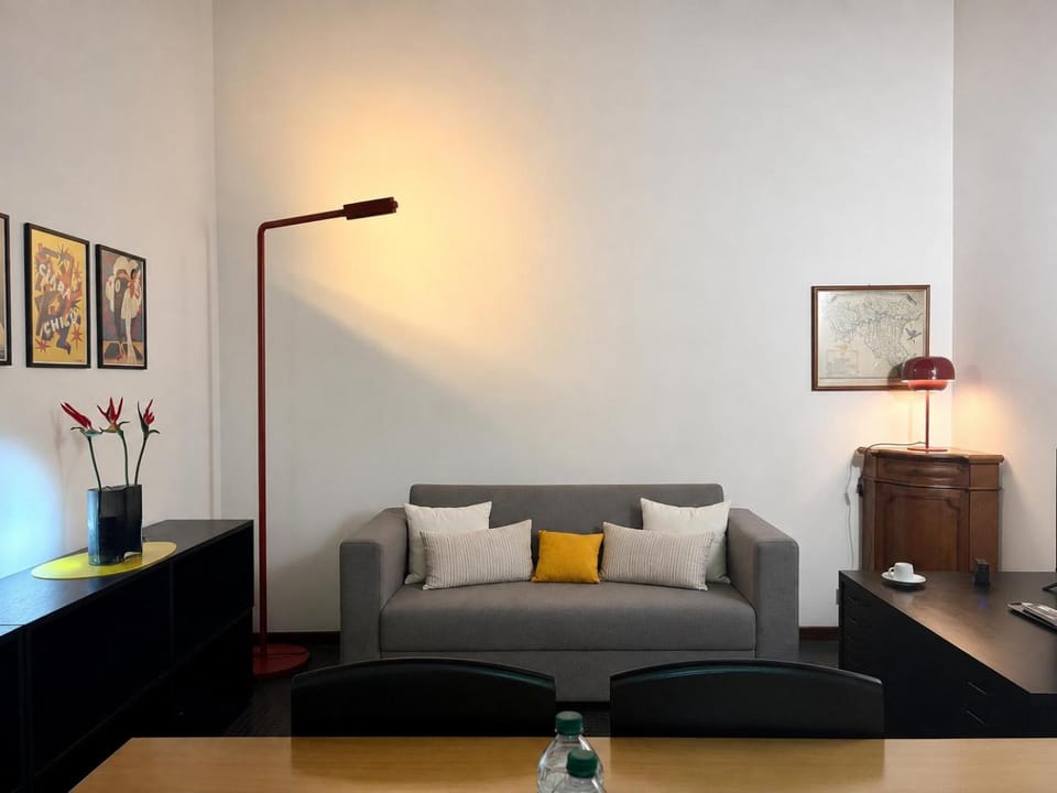 Urban Suite in historic Pavia Apartment in Lombardy