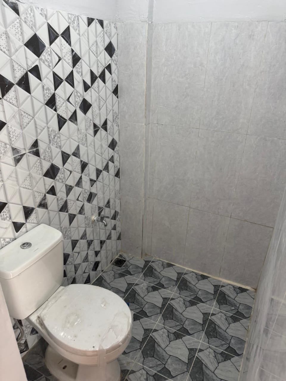 Lorenzana Apartment and Transient Apartment in Calabarzon