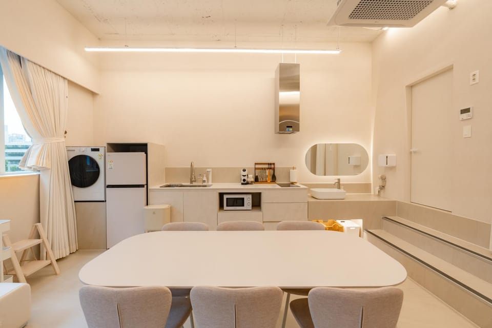 Jongno Stay-30 Sec to Metro,1 Min to Gwangjang Market Hostel in Seoul