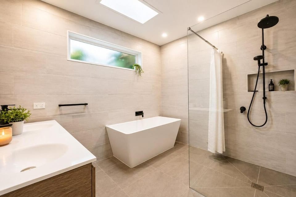 Modern 4BR Home in the Heart of Glen Waverley House in Glen Waverley