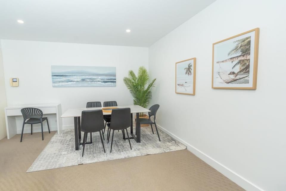 One Bedroom Beachside in Glenelg Apartment in Adelaide
