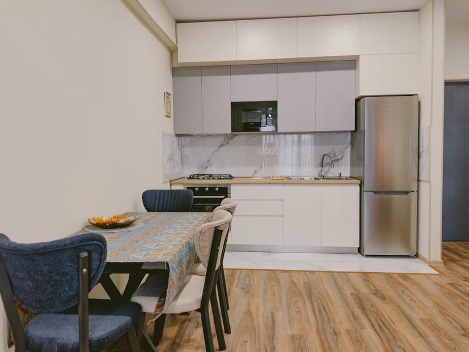 Bright Urban Nest - Beliashvili Apartment in Tbilisi, Georgia
