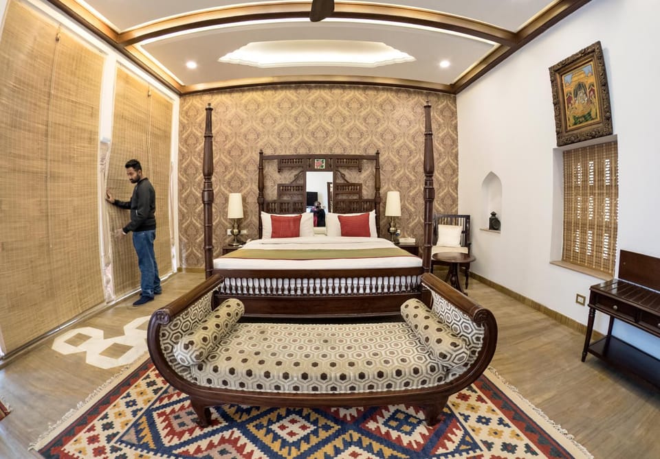 Photo of the whole room, Bedroom