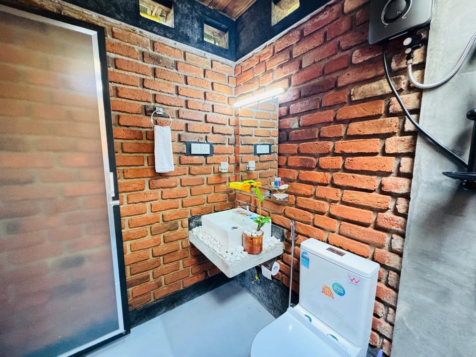 Paddy Field Escape Apartment in Sri Lanka