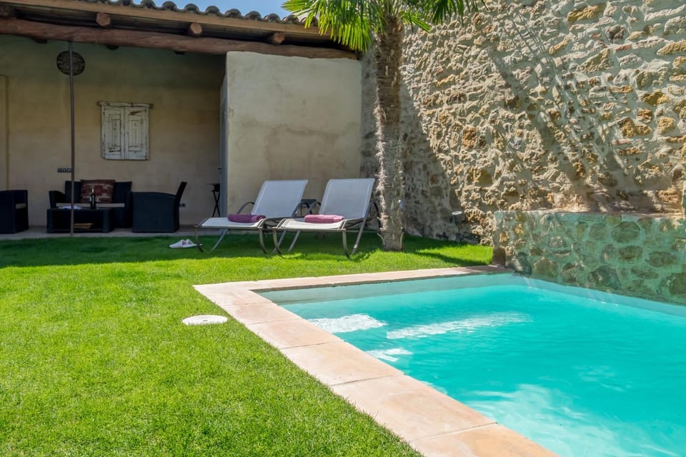 Garden, Seating area, Garden view, Pool view, Swimming pool, sunbed