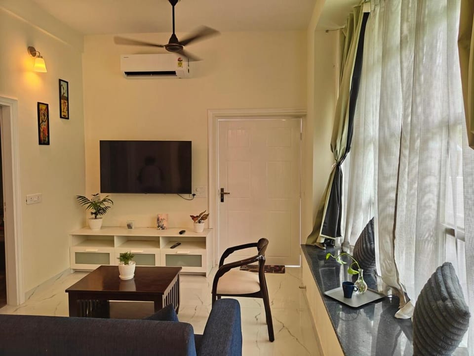 Panoramic Suite with Mountain Views Apartment in Dehradun