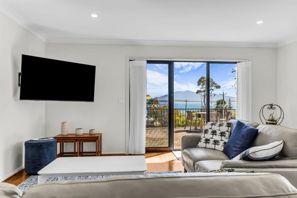 Bermagui Beach Apartment - Corunna Street 1 U2 Apartment in Bermagui