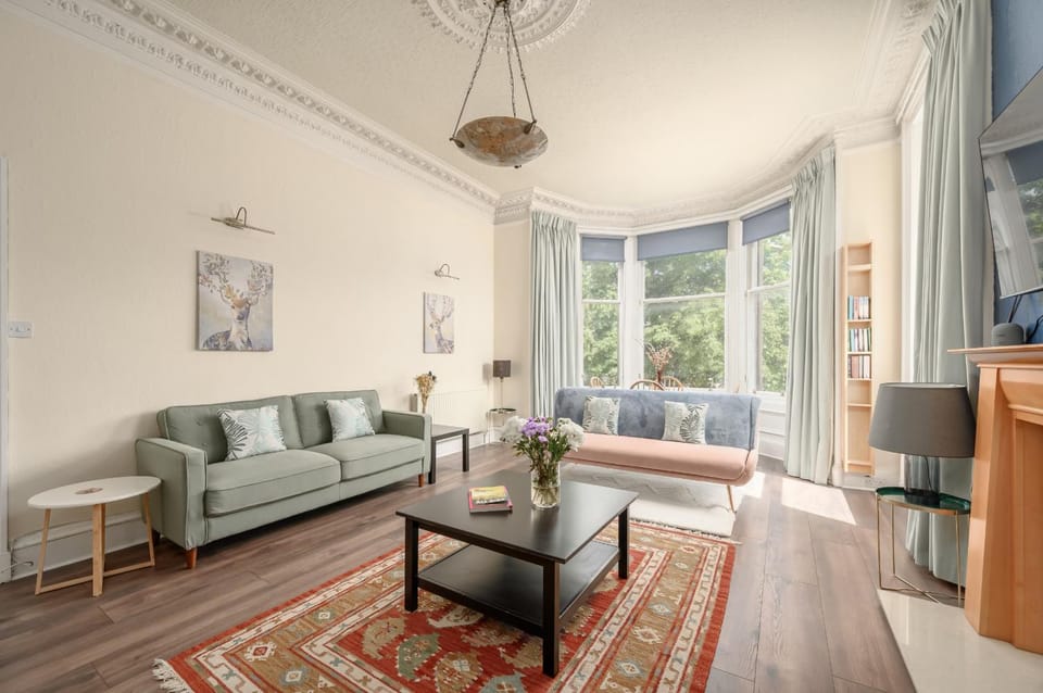 Communal lounge/ TV room, Living room