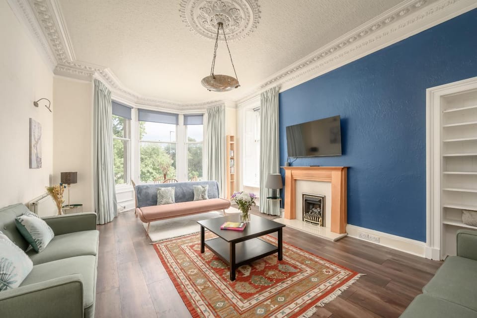 Communal lounge/ TV room, Living room