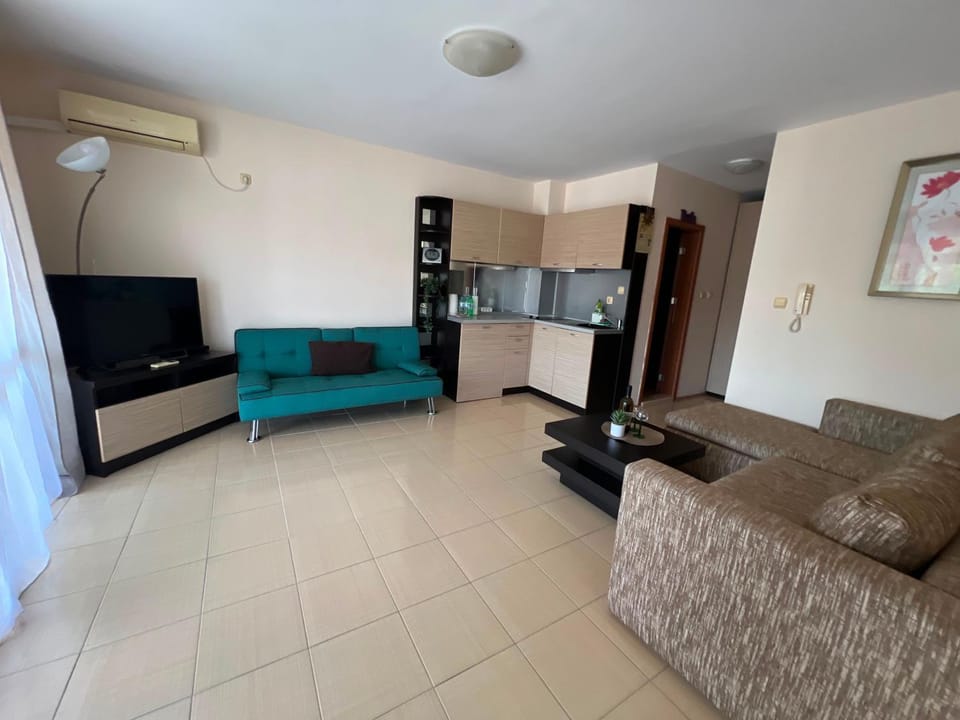Sunny View Retreat at Sunny Beach Cozy Apartment with Sunlit Balcony Apartment in Sunny Beach