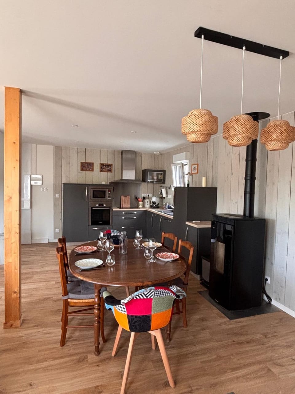 Property building, Kitchen or kitchenette, Living room