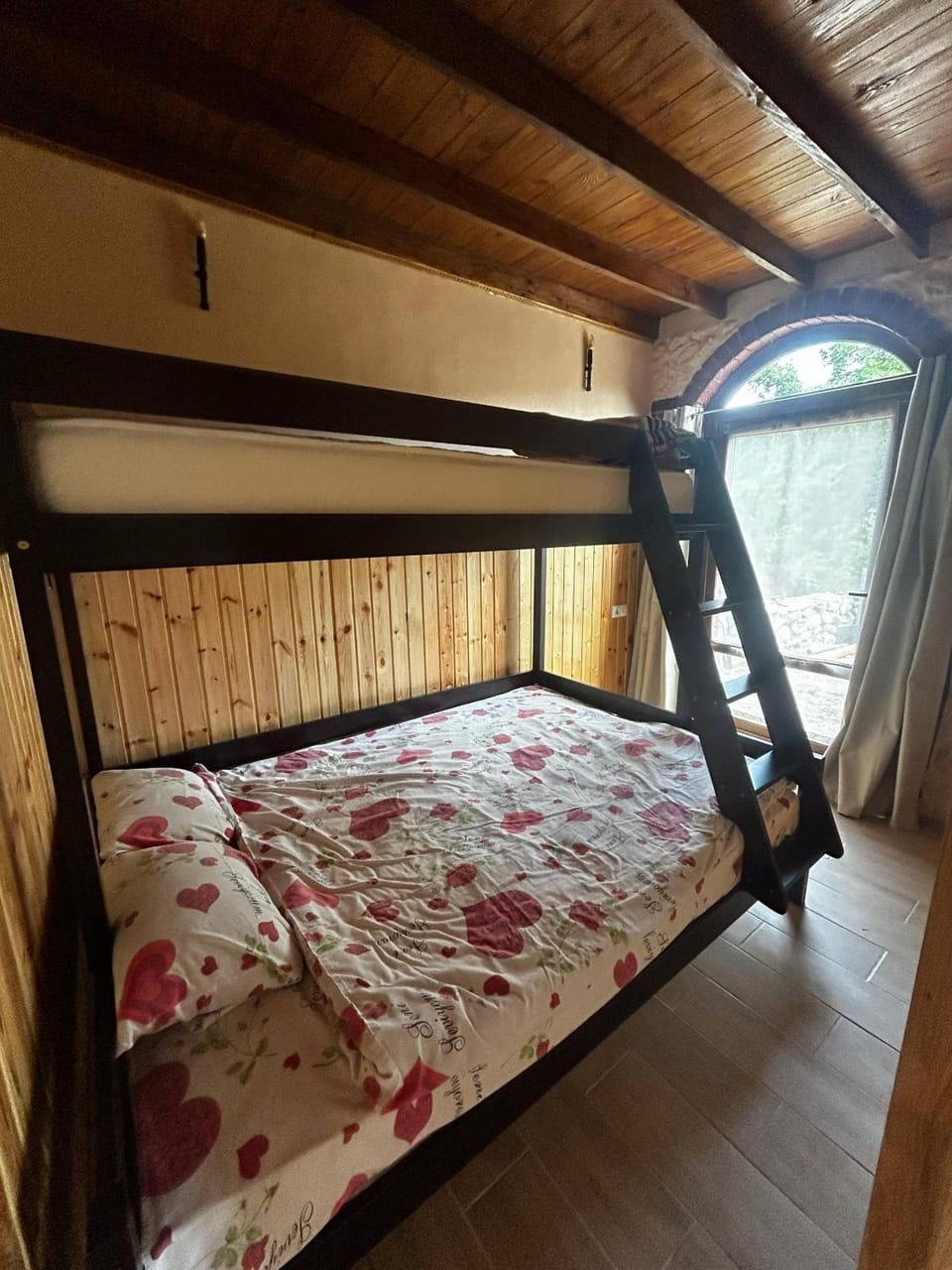 Большое шале в селе Строенцы Chalet in Moldova