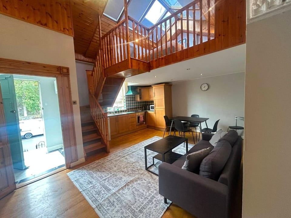 Characterful 1BDR Cottage with Loft in Dublin Apartment in Dublin