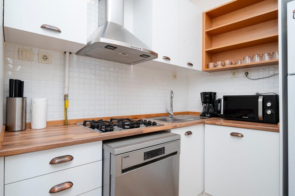 Bosphorus View with 3 Bedrooms - 2 Bathrooms - Super Location Apartment in Istanbul