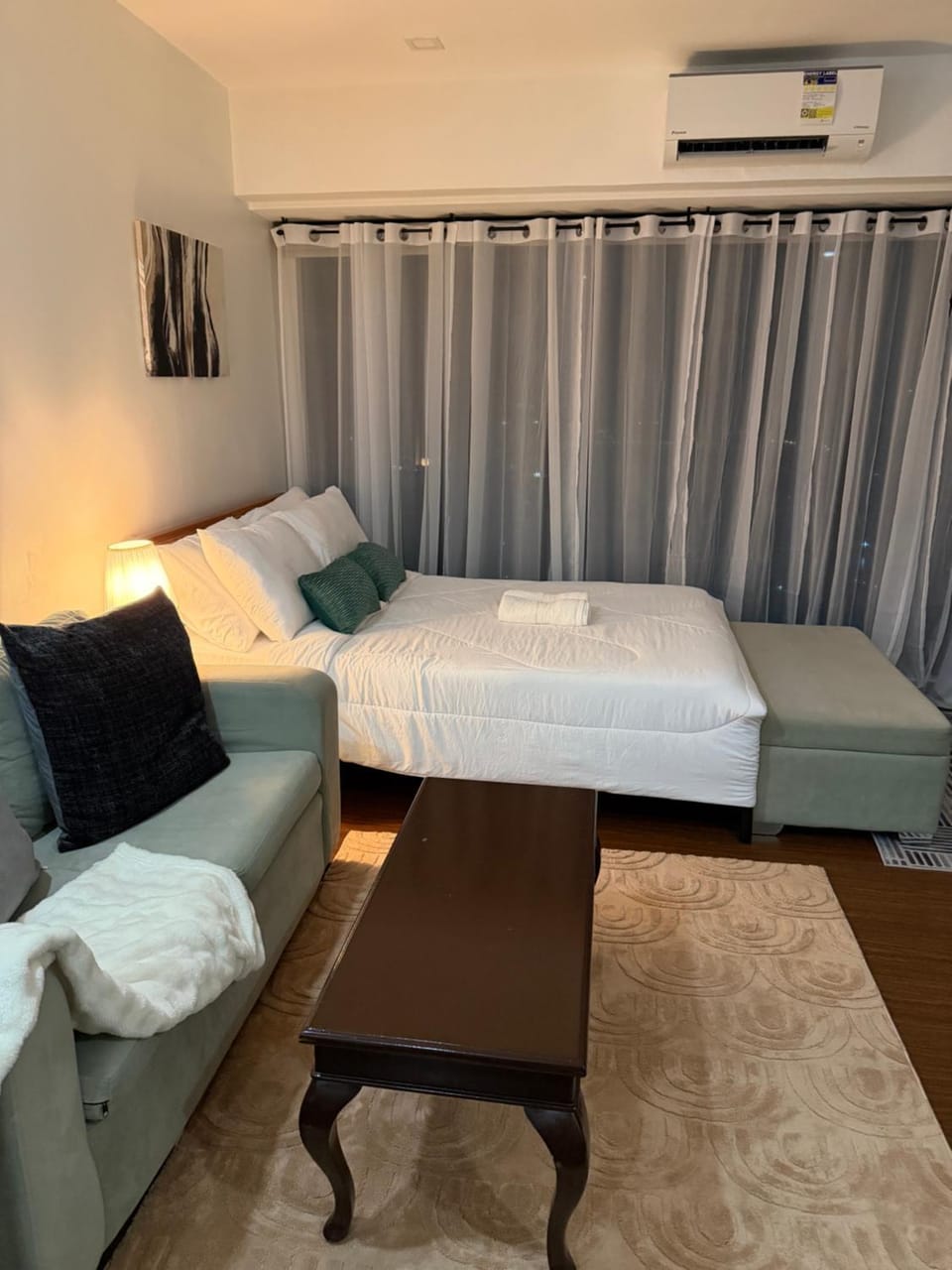 Knightsbridge Residences - Spacious & Comfy Studio Apartment hotel in Mandaluyong