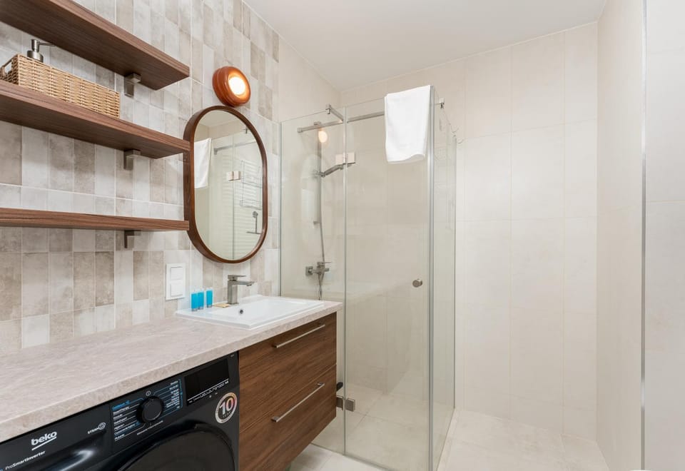 Shower, Bathroom, towels