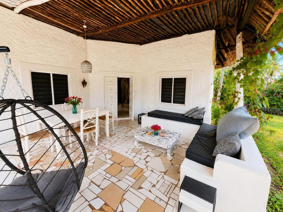 Patio, Balcony/Terrace, Seating area