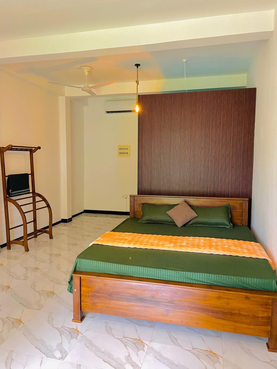 Dahanayaka Hotel & Rooms - Kekanadura Bed and Breakfast in Southern Province