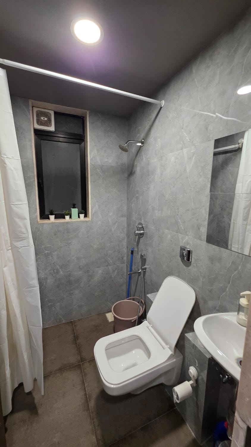 Fortune Crown 403- Premium Apartment Khar Apartment in Mumbai