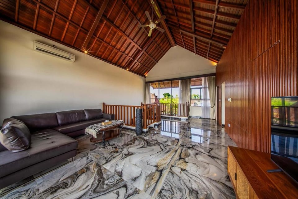 Villa Myer 3BR Saltwater Pool in Ubud Villa in Abiansemal