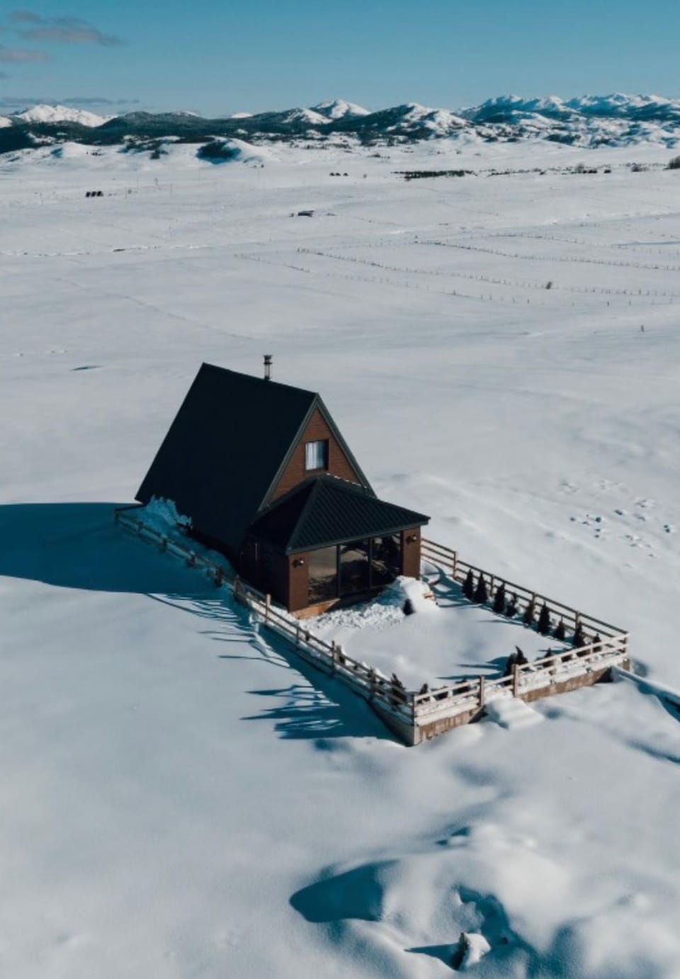 Property building, Natural landscape, Winter