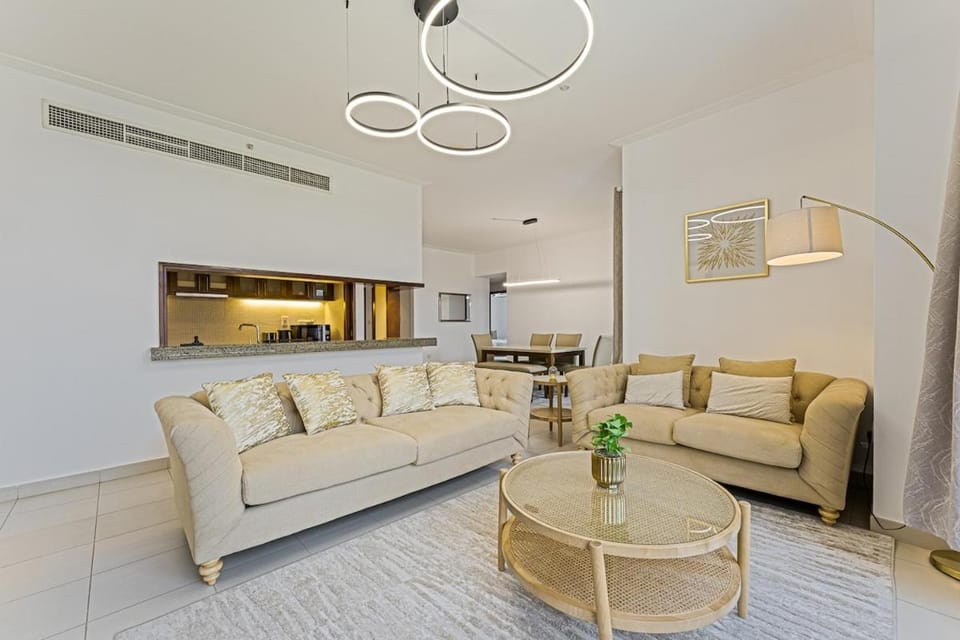 3BR with Burj Khalifa View, 11 Min to Burj & Mall Apartment in Dubai