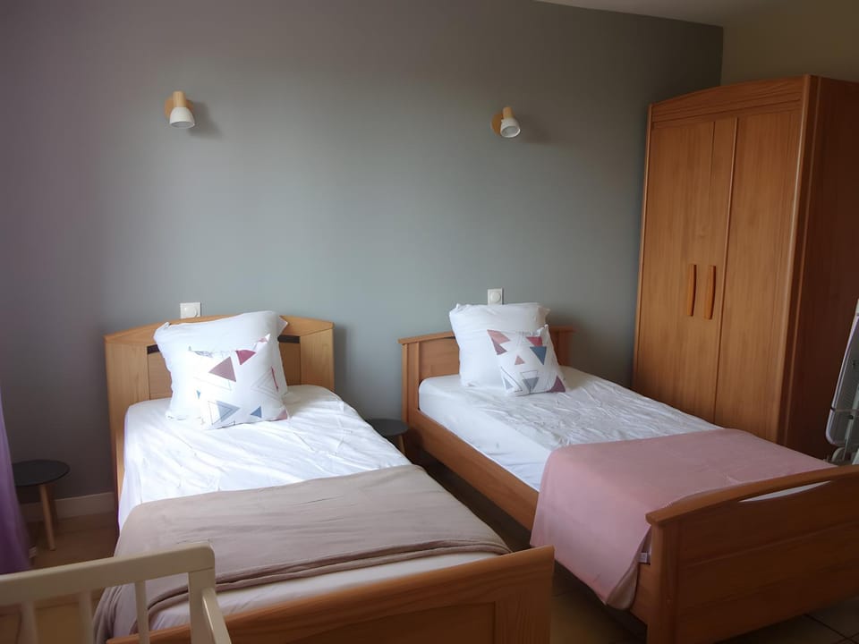 Property building, Living room, Bedroom