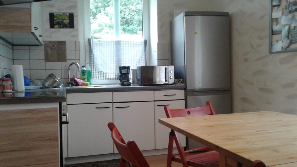 Coffee/tea facilities, Kitchen or kitchenette, Dining area