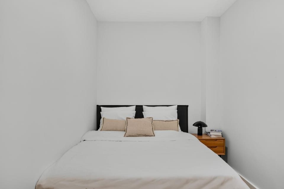 Bed, Bedroom, internet