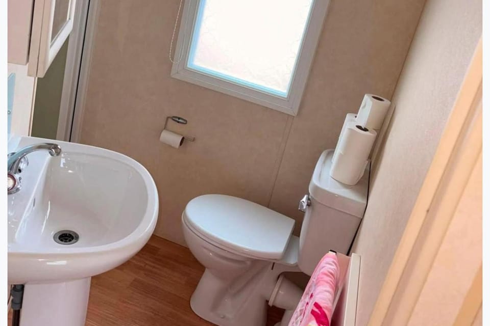 Toilet, Bathroom, View (from property/room), furniture, towels