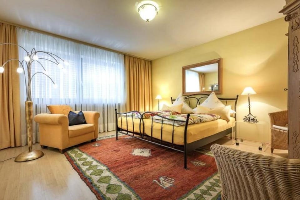 Bed, Photo of the whole room