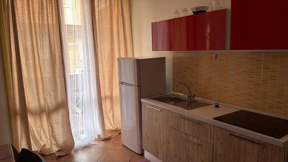 Molinette Studio Apartment, Wi-Fi & Comfort, Metro Carducci Apartment in Turin