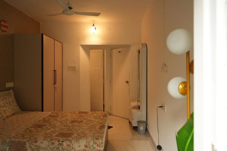 Deep Apartments 5th Floor - 3BHK AESTHETIC KHAR Apartment in Mumbai