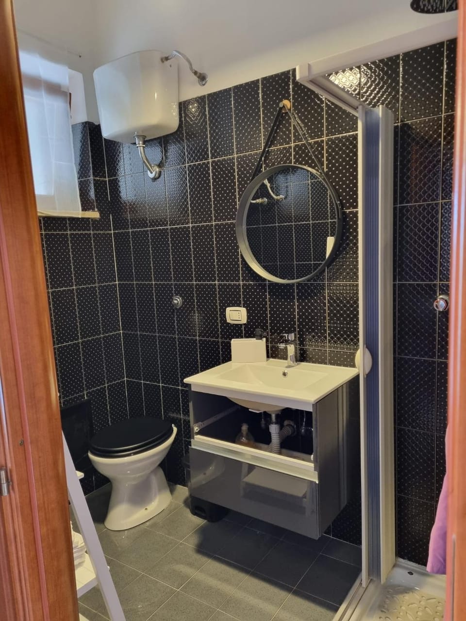 Shower, Toilet, Bathroom
