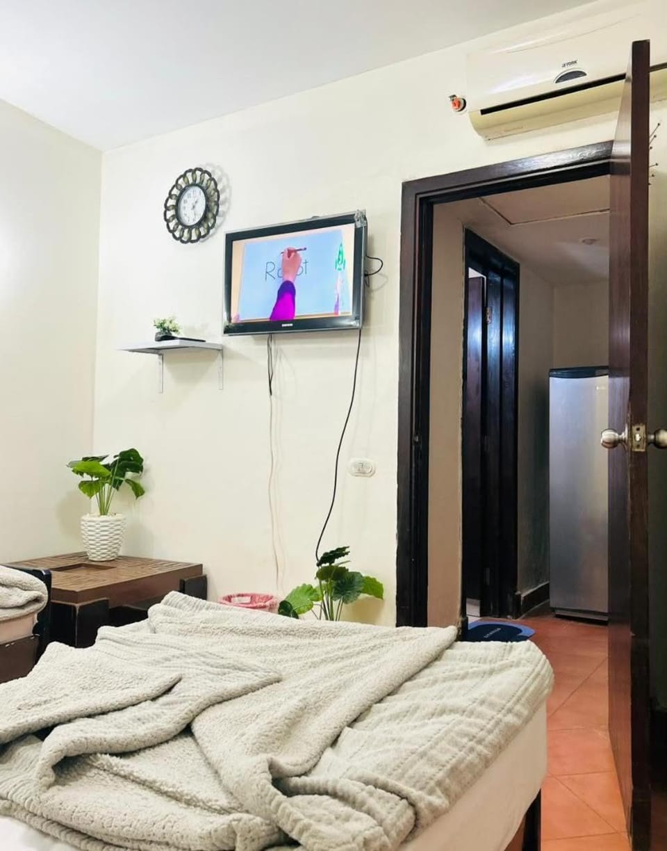 Bed, Photo of the whole room, Bedroom, wardrobe, air conditioner