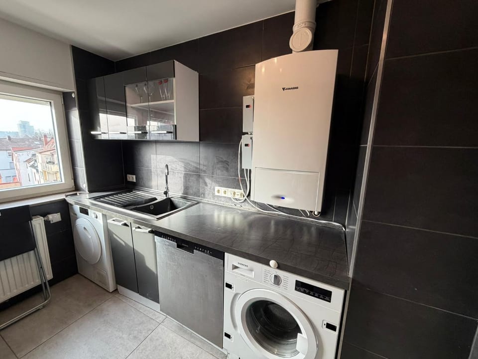 Communal kitchen, Garden view, dishwasher, heating, oven, stove, washing machine, dryer