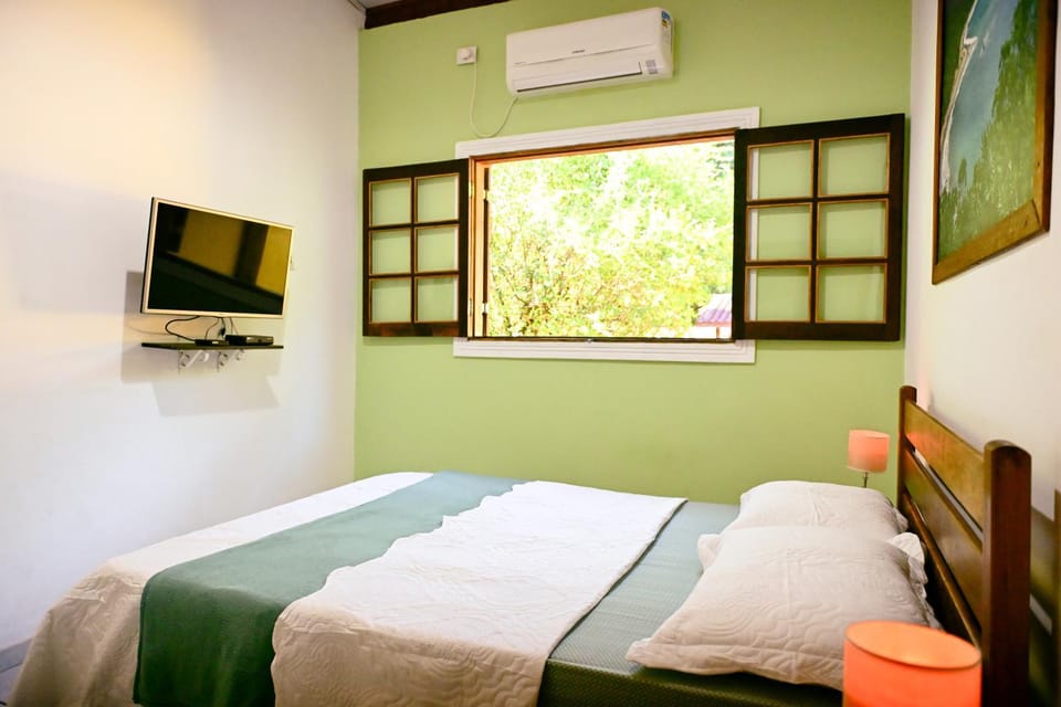 Bed, Photo of the whole room, Bedroom, towels, air conditioner