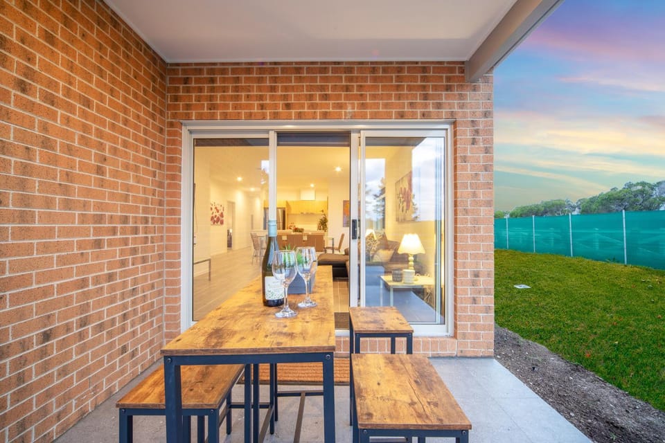 Patio, Garden, Balcony/Terrace, Seating area, Dining area, Garden view